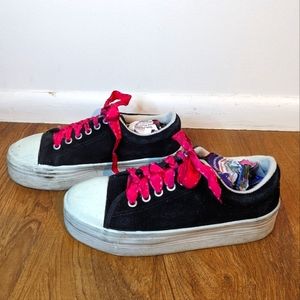 Platform sneakers